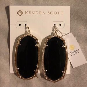 NWT Gold & Black Danielle’s